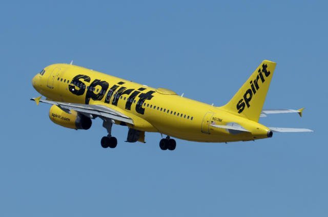 spirit-airlines-passengers-told-to-put-on-life-vests-after